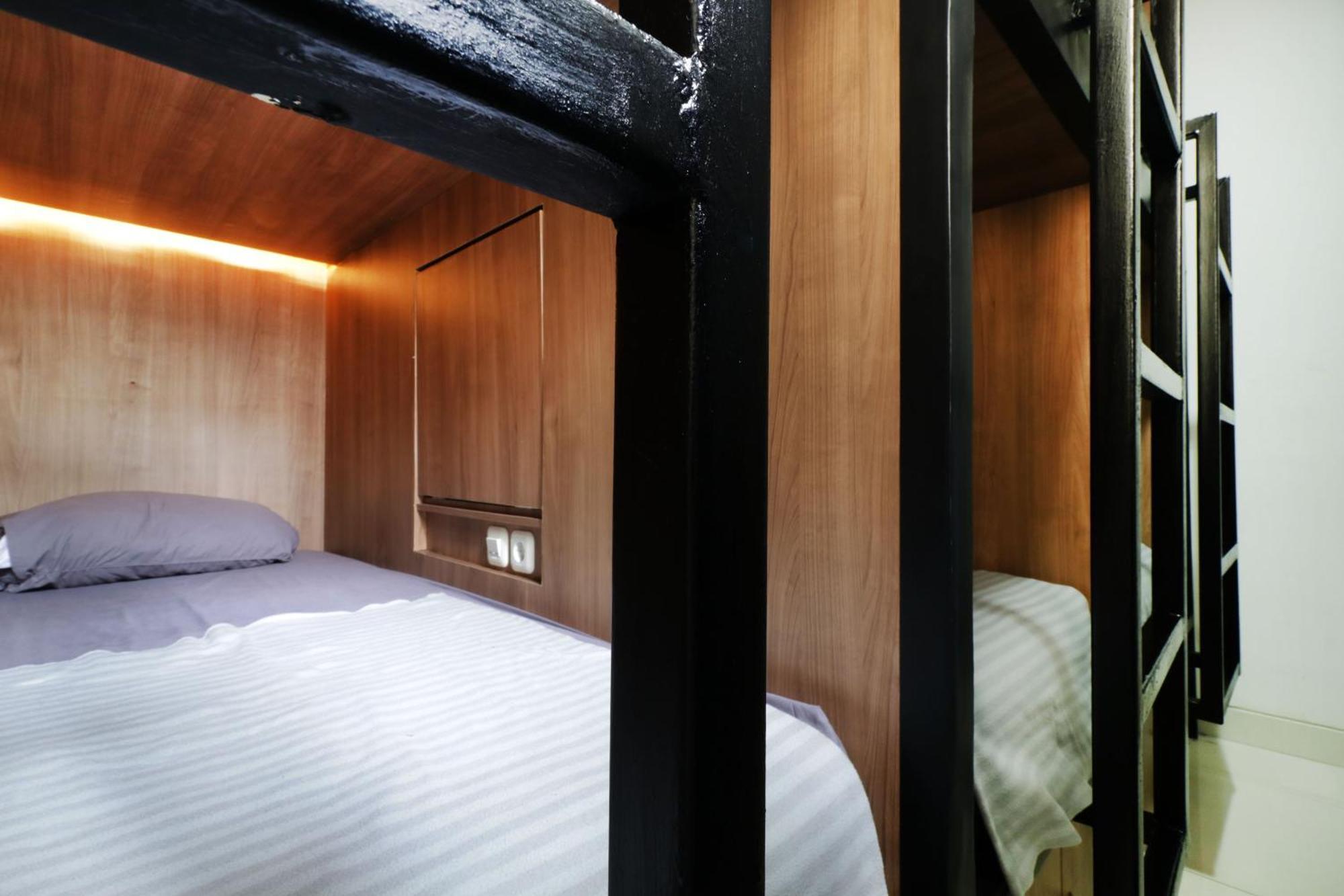 Oliver'S Guest House Тангеранг Экстерьер фото